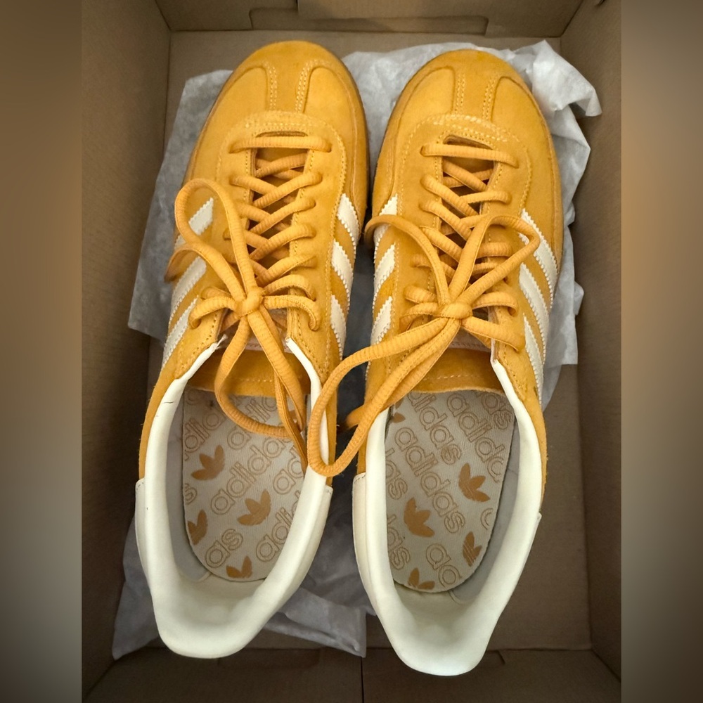 Adidas Mustard Yellow Sneakers Sz 9